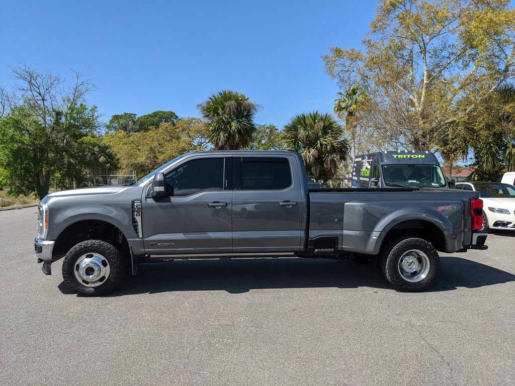 Used 2023 Ford F350 Lariat w/ Lariat Ultimate Package image 4