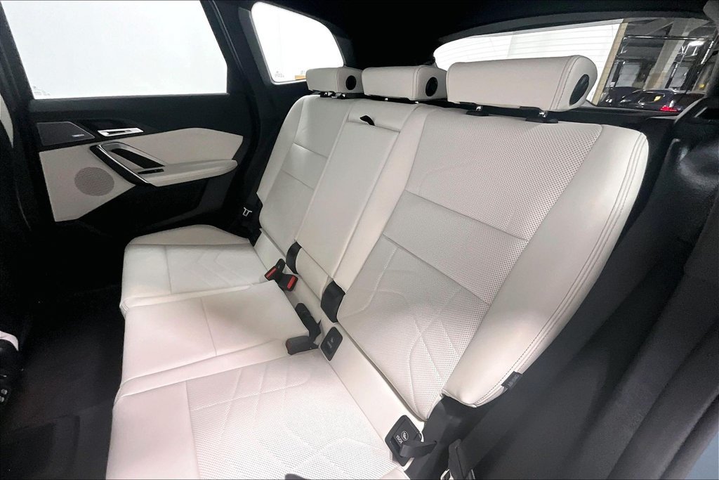 New 2027 BMW X1 xDrive28i AWD/4WD image 17