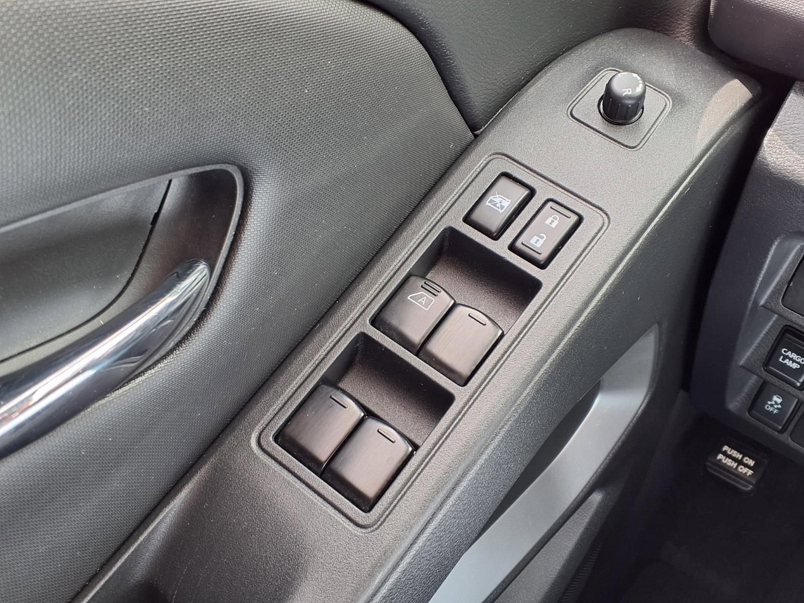 Used 2023 Nissan Frontier SV w/ Tow Package image 25