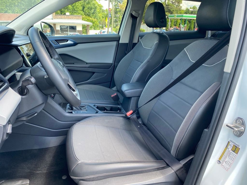 Used 2023 Volkswagen Taos SE image 10