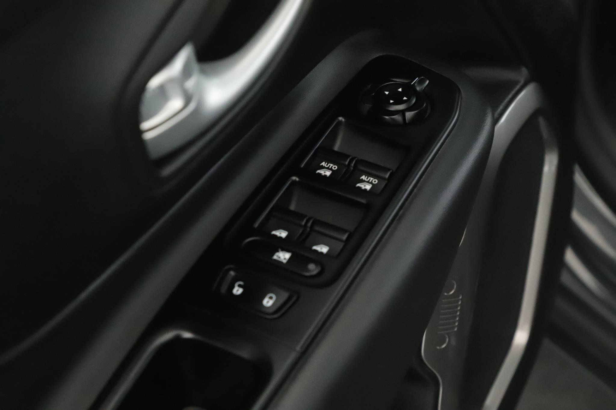 Used 2023 Jeep Renegade Limited w/ Sun/Sound Group image 9