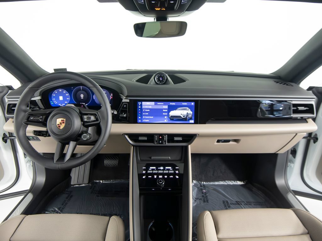 New 2026 Porsche Macan 4 Electric AWD/4WD image 32