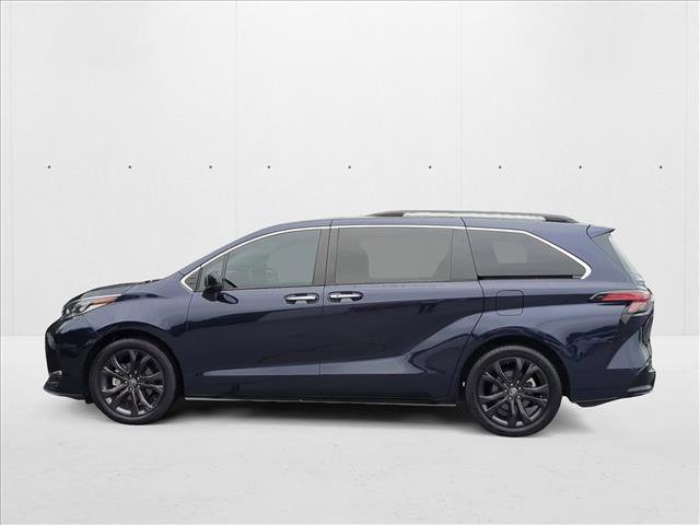 Certified 2022 Toyota Sienna XSE image 8