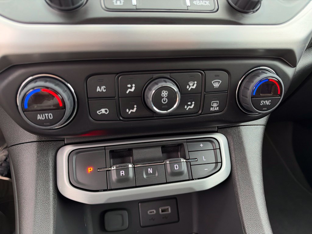 Certified 2023 GMC Acadia SLE w/ Driver Convenience Package FWD image 30