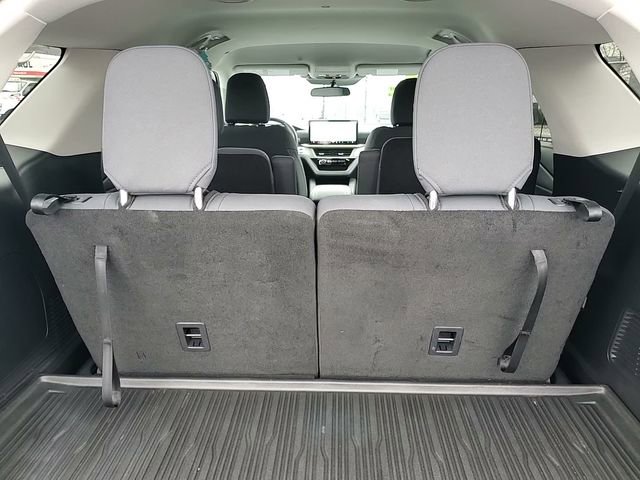 Used 2025 Ford Explorer Active image 32