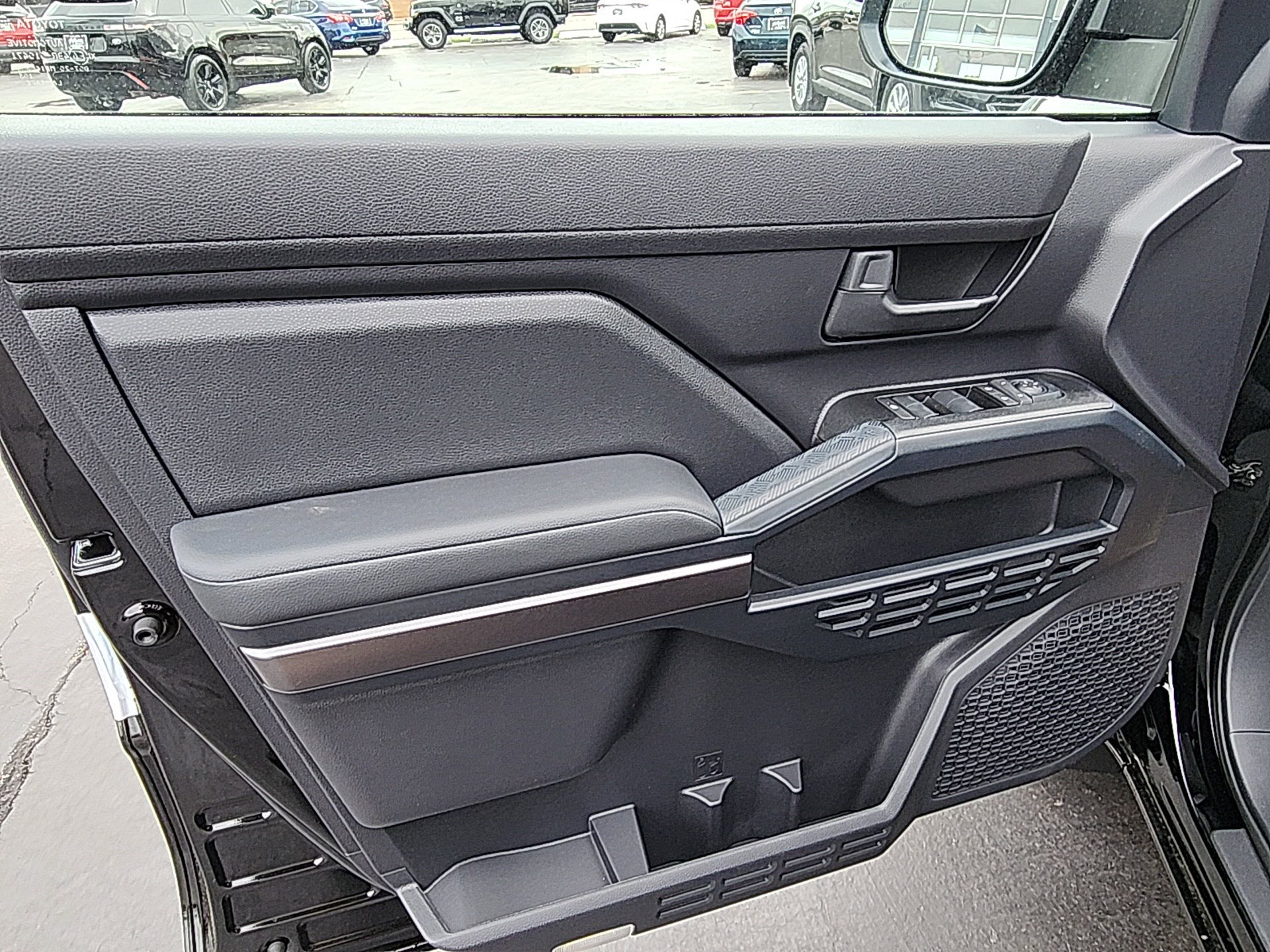 Used 2026 Toyota 4Runner SR5 AWD/4WD image 10