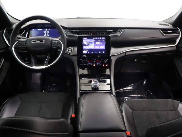 Used 2025 Jeep Grand Cherokee L Laredo AWD/4WD image 1