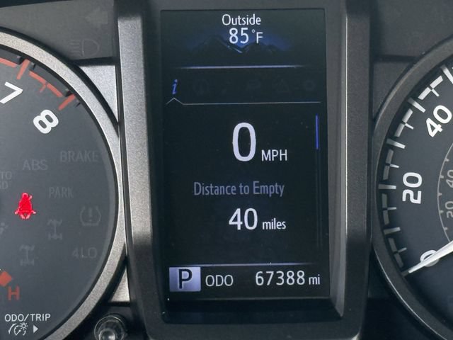 Used 2017 Toyota Tacoma TRD Sport w/ Tow Package (A/T) AWD/4WD image 15