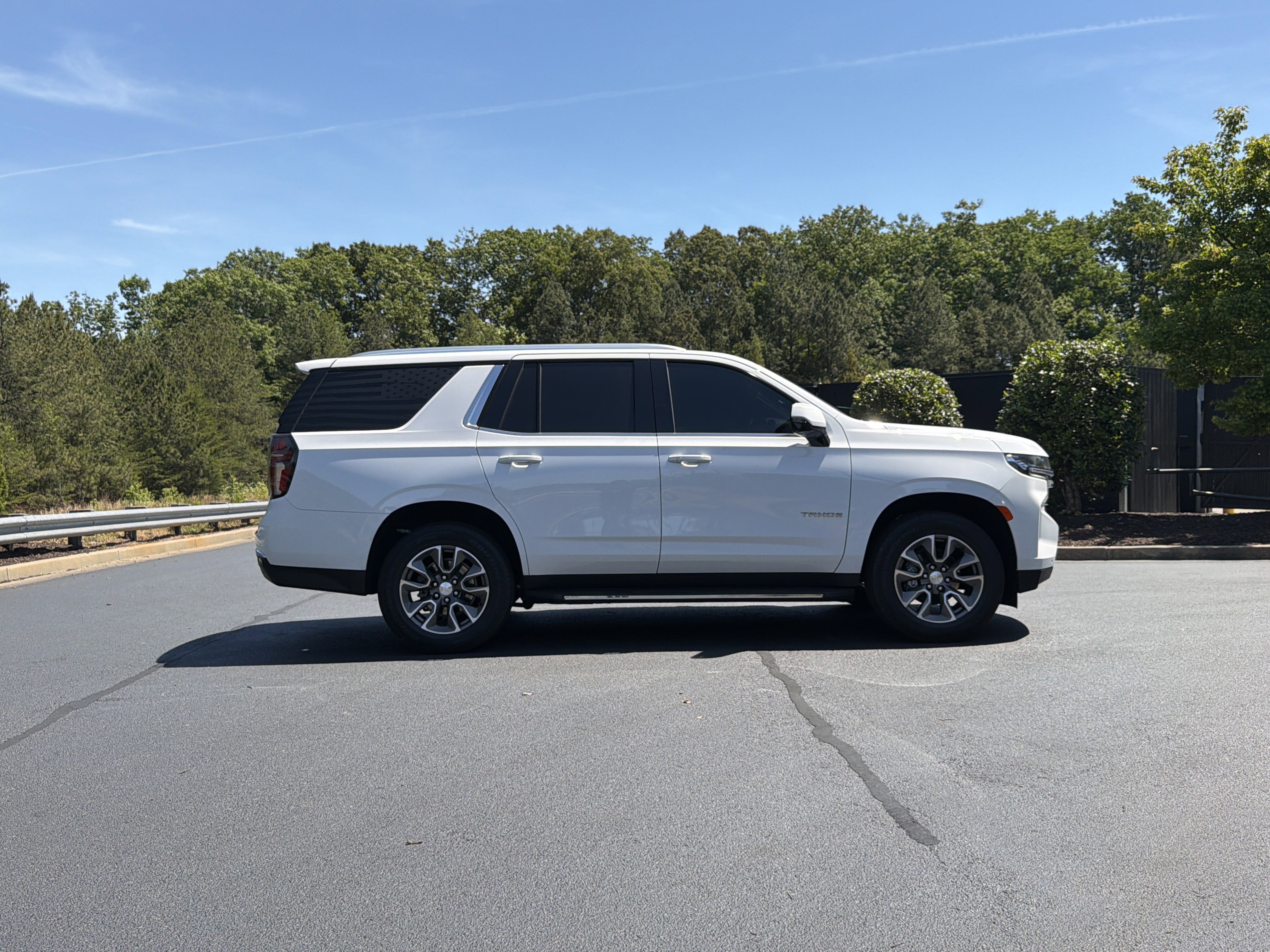 Used 2022 Chevrolet Tahoe LT w/ LT Signature Plus Package RWD image 5