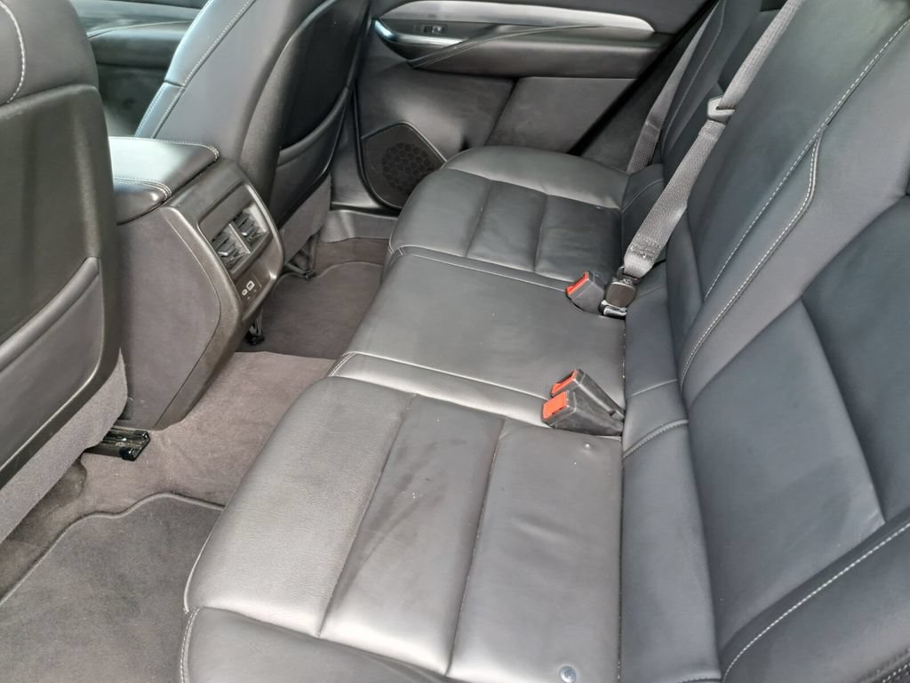Used 2025 Cadillac XT4 Premium Luxury FWD image 21