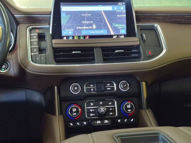 Used 2021 Chevrolet Suburban High Country AWD/4WD image 13