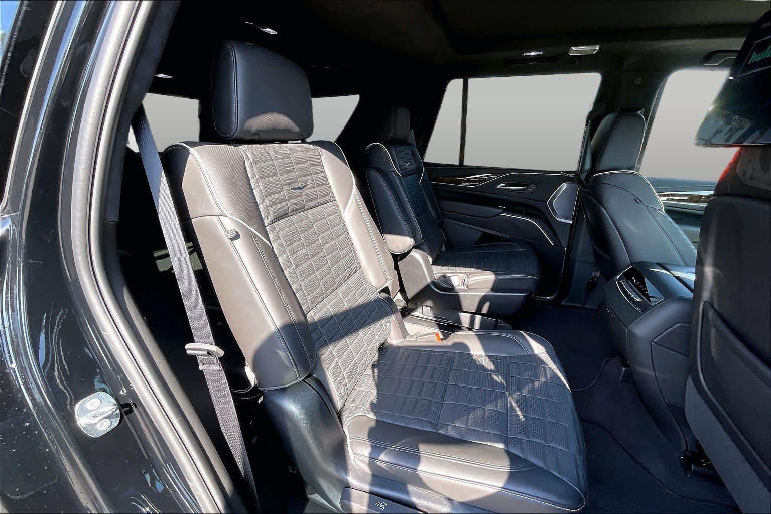 Used 2023 Cadillac Escalade Sport Platinum AWD/4WD image 19