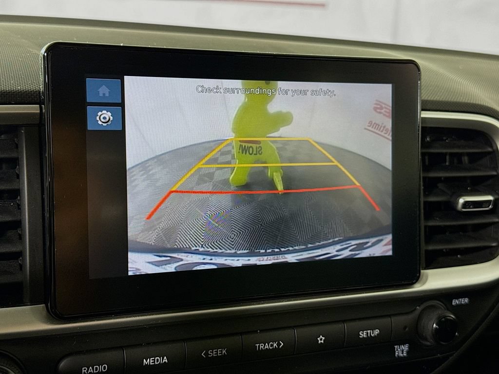 Used 2023 Hyundai Venue SEL FWD image 6