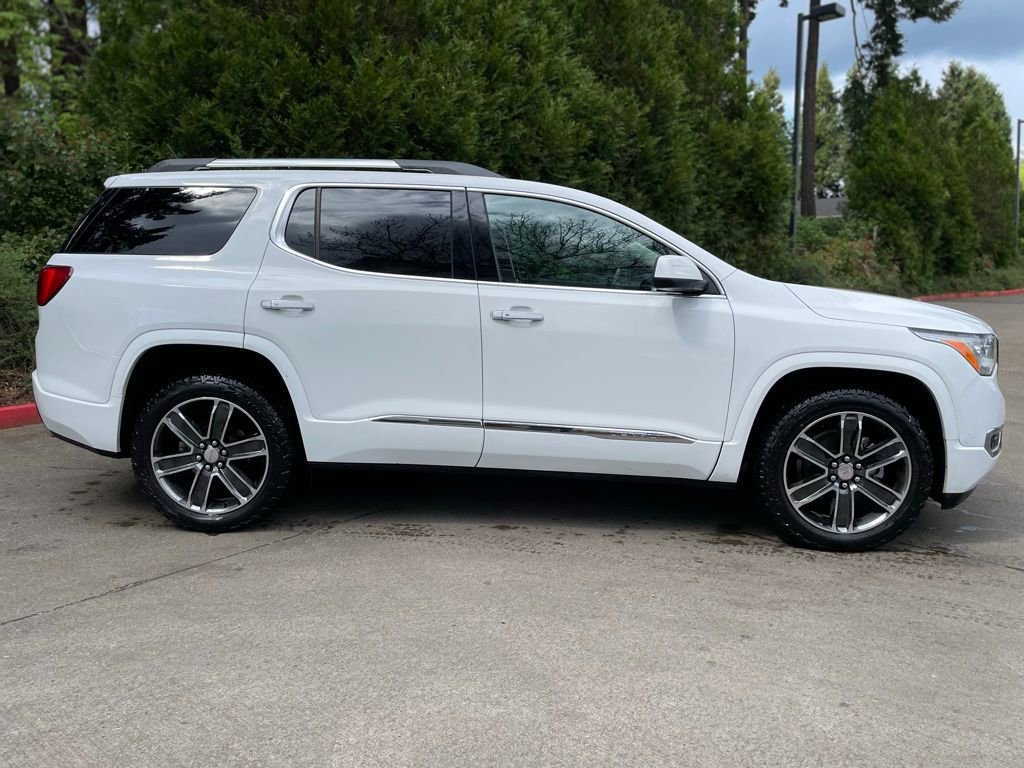 Used 2019 GMC Acadia Denali AWD/4WD image 3