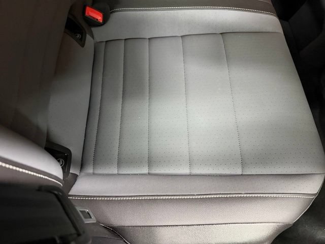 Used 2025 Volkswagen Jetta SE FWD image 21