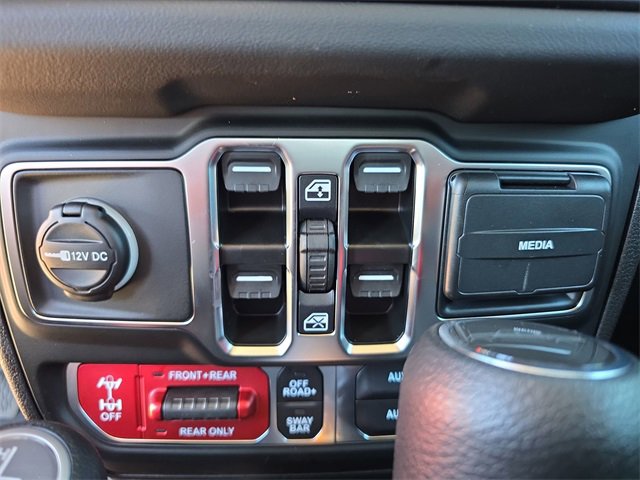 New 2025 Jeep Gladiator Rubicon image 16