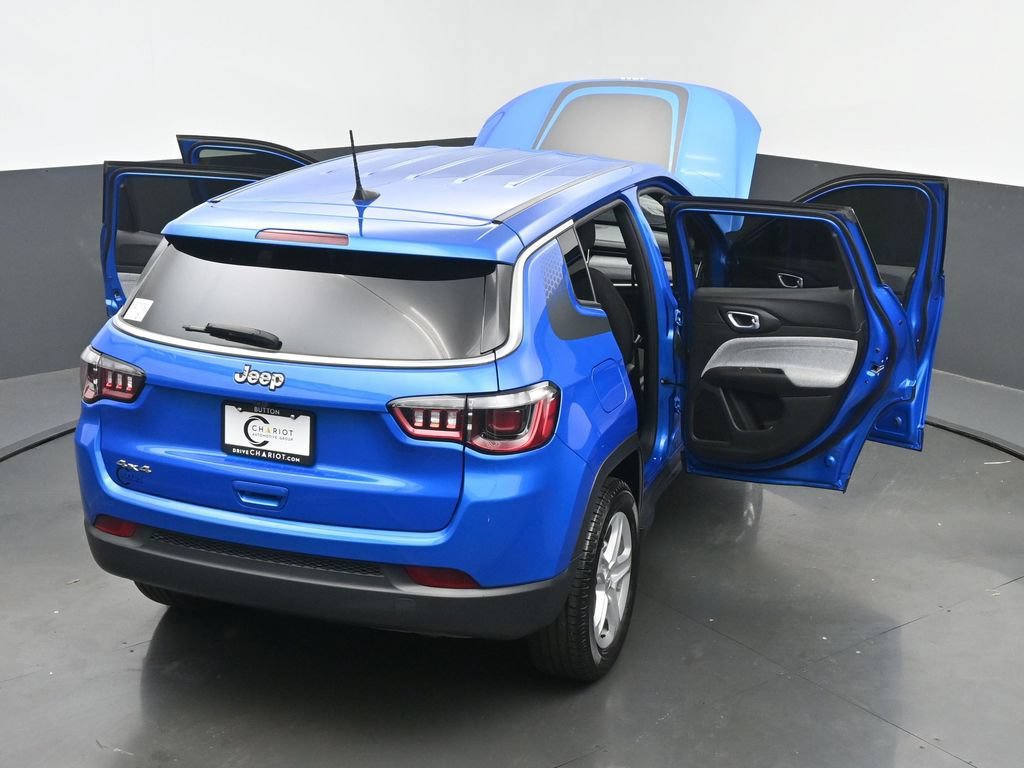 Used 2023 Jeep Compass Sport w/ Mopar Graphics Package AWD/4WD image 63