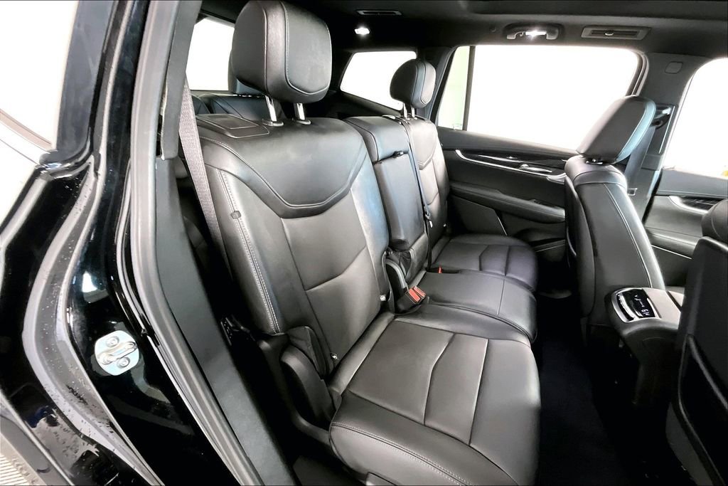 Used 2024 Cadillac XT6 Premium Luxury image 27