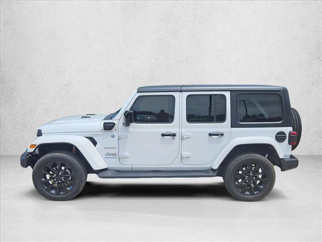 Used 2023 Jeep Wrangler Unlimited Sahara w/ Cold Weather Group AWD/4WD image 9