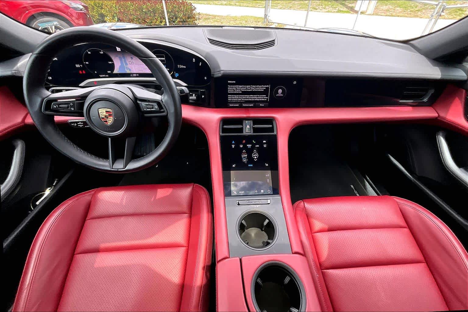Used 2023 Porsche Taycan image 15