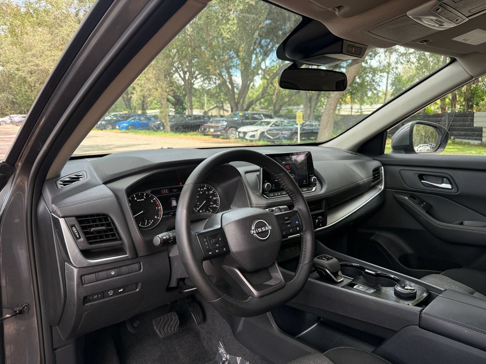 Used 2026 Nissan Rogue SV AWD/4WD image 32