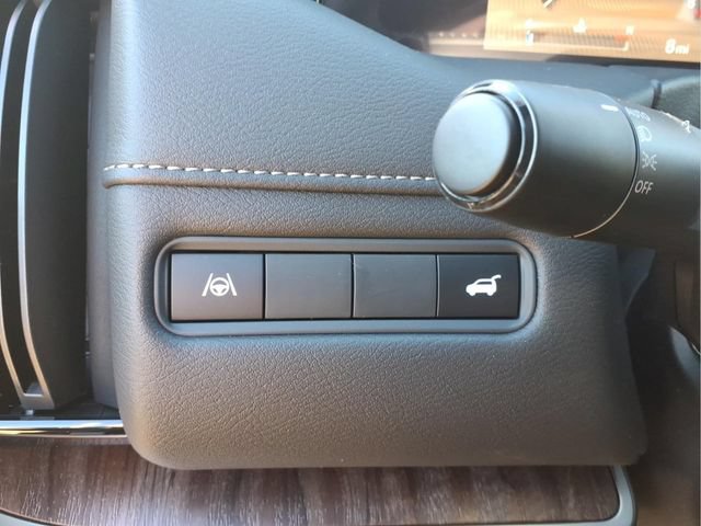 New 2026 Nissan Armada SL w/ Captain's Chari Seat Package AWD/4WD image 16