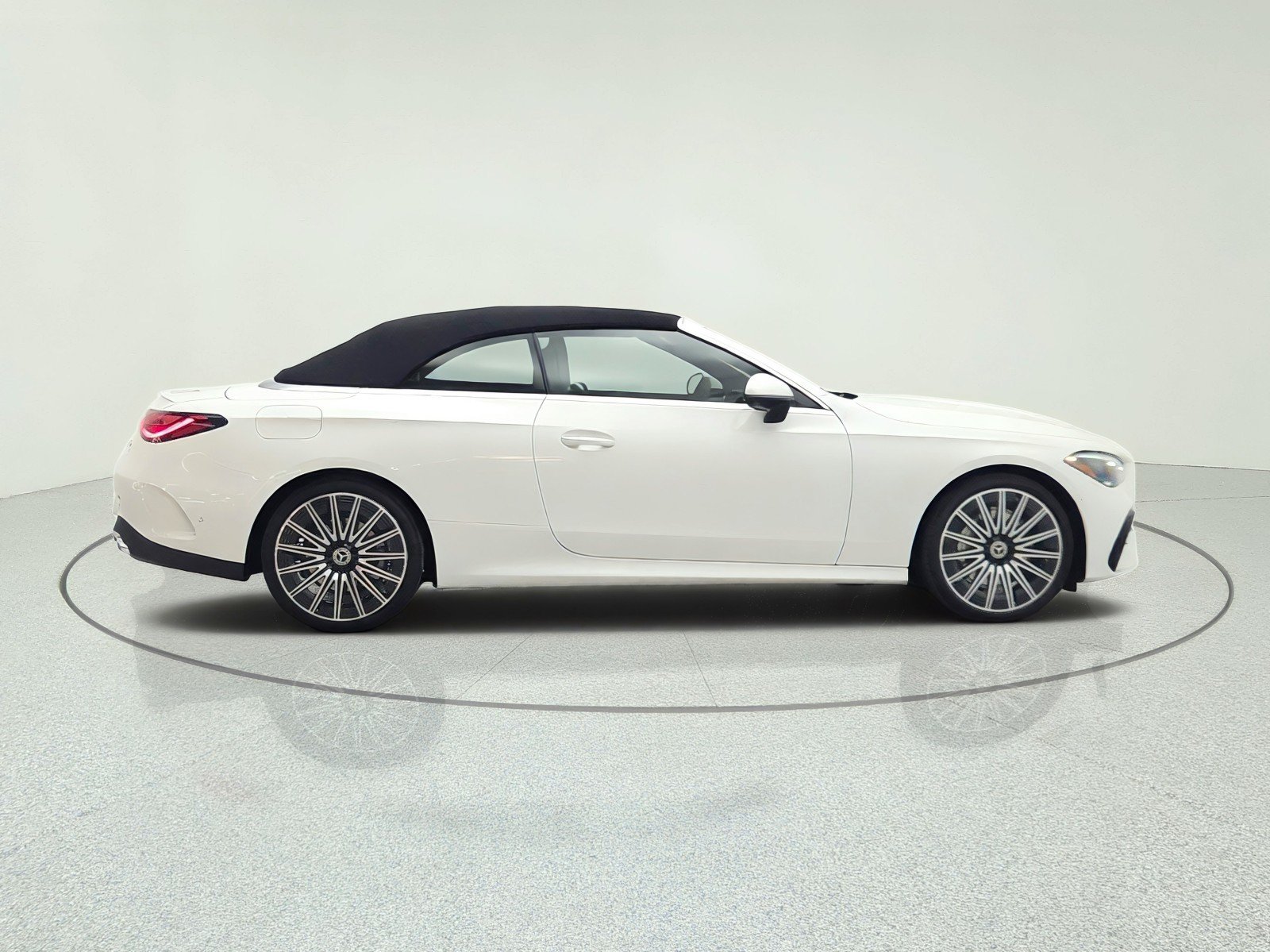 New 2027 Mercedes-Benz CLE 450 4MATIC Cabriolet image 4