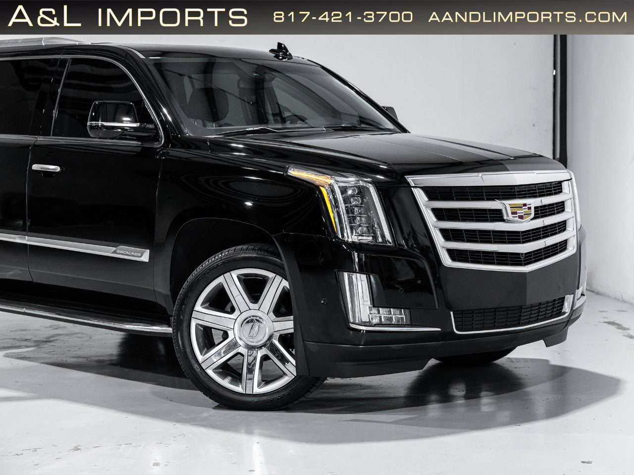Used 2019 Cadillac Escalade Luxury AWD/4WD image 26