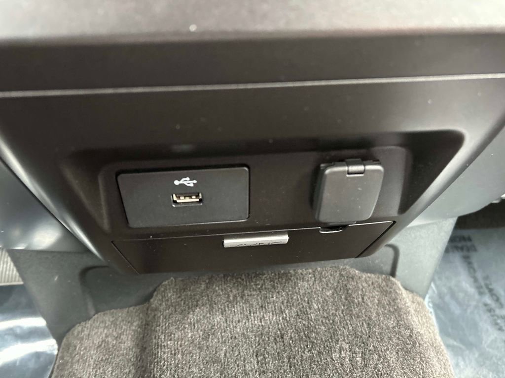 Used 2018 Ford F150 XLT w/ Trailer Tow Package image 31