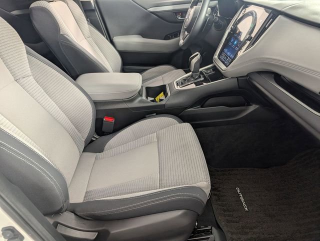 Used 2024 Subaru Outback Premium image 33