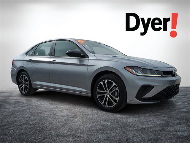 Used 2025 Volkswagen Jetta Sport image 1