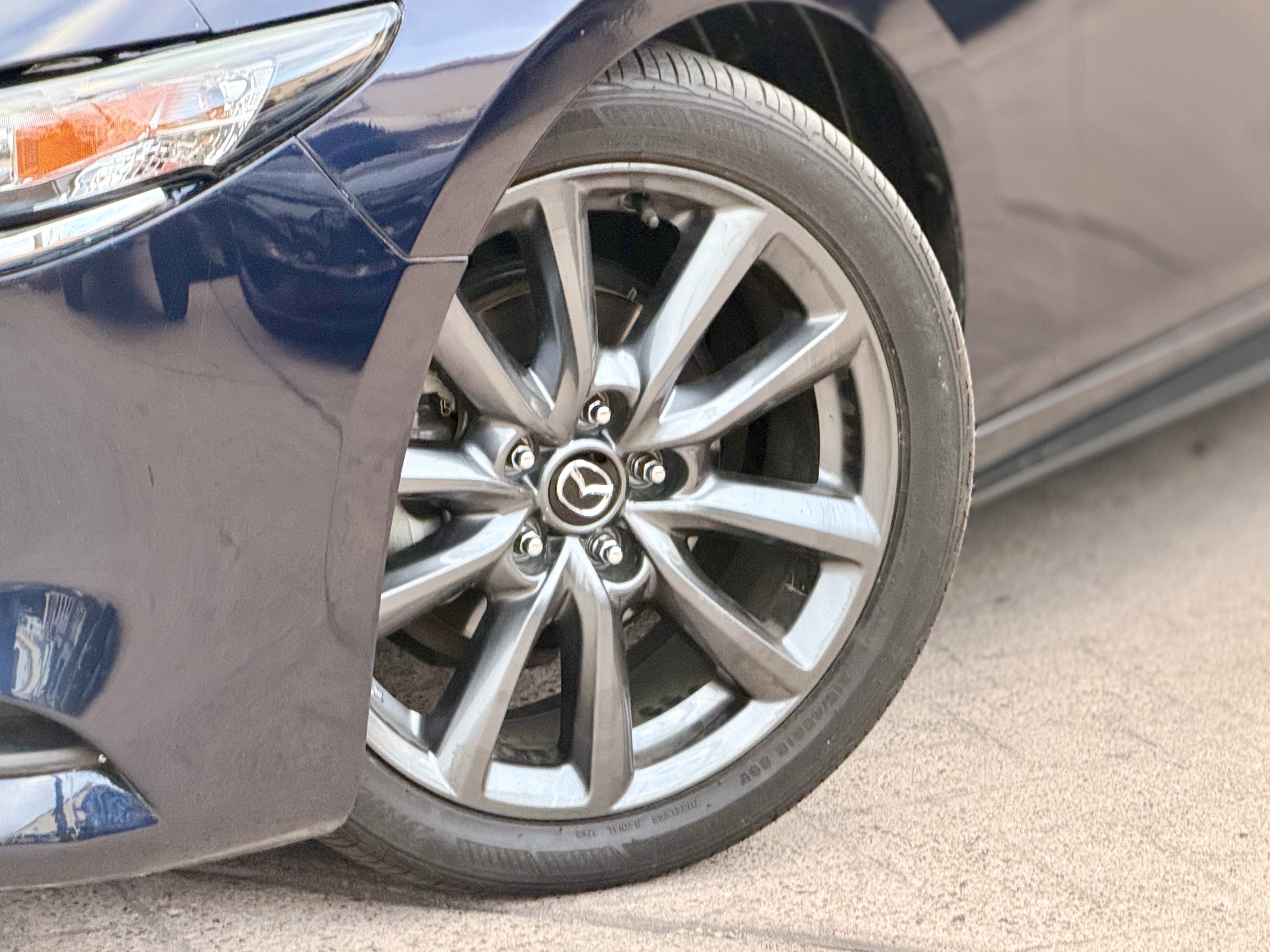 Used 2020 MAZDA MAZDA3 Sedan FWD image 14