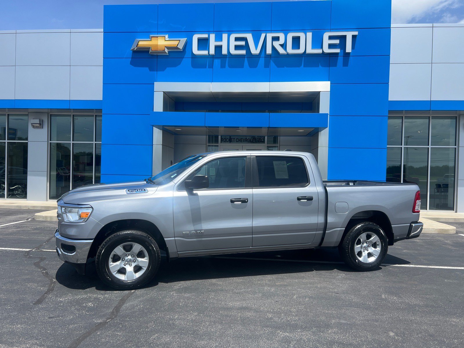 Used 2023 RAM 1500 Big Horn AWD/4WD image 1
