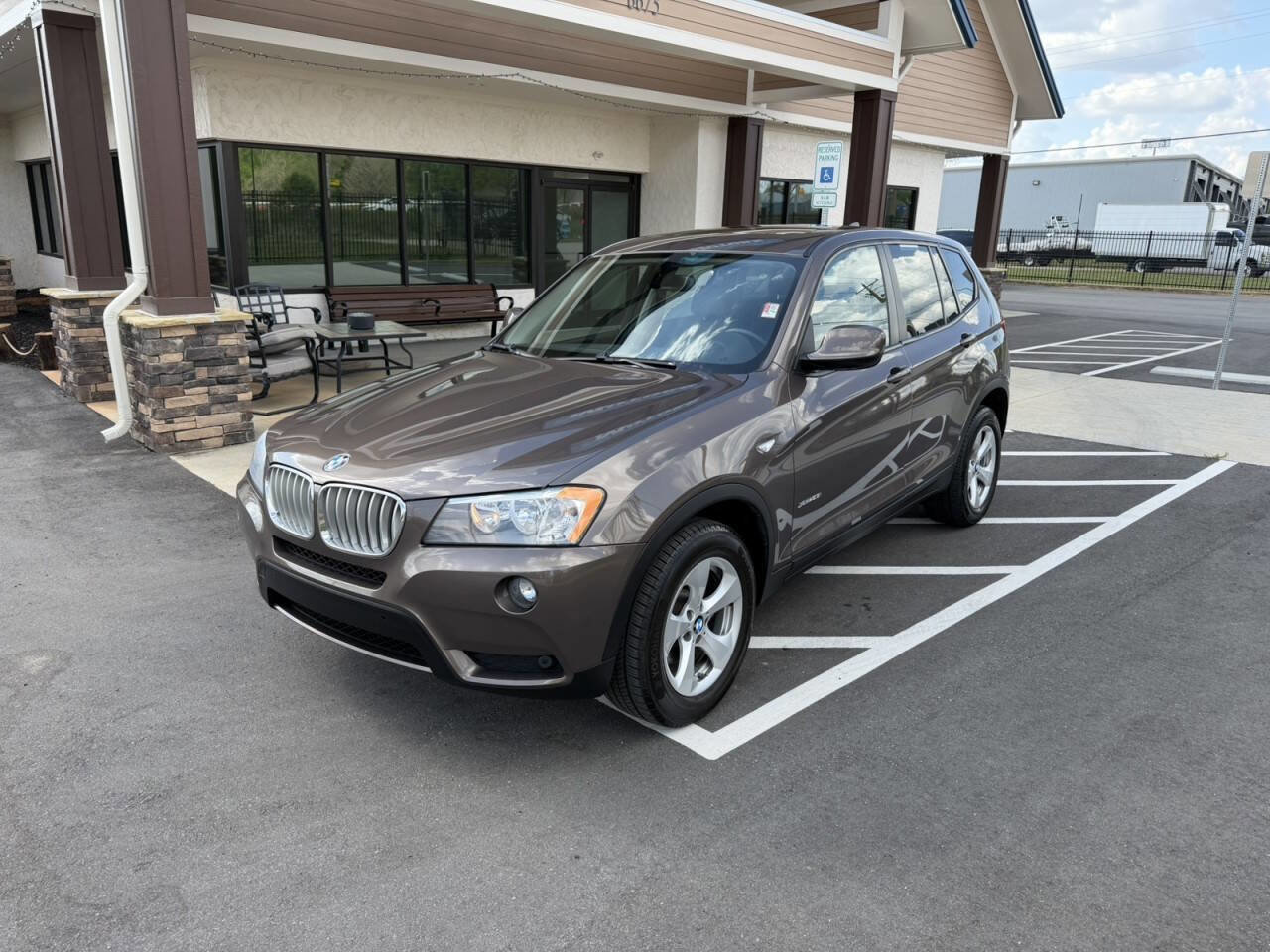 Used 2012 BMW X3 xDrive28i AWD/4WD image 2