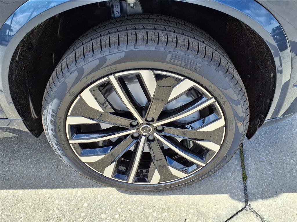 New 2026 Volvo XC90 T8 Ultra image 9