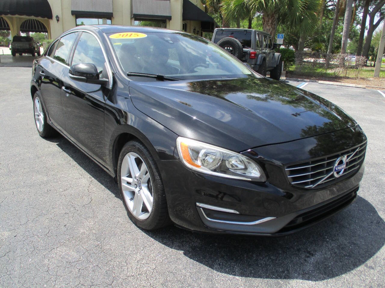 Used 2015 Volvo S60 T5 Premier w/ Convenience Package image 2