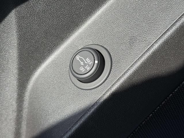 Used 2023 Chevrolet Equinox LT FWD image 18