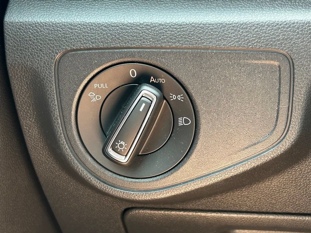Certified 2023 Volkswagen Atlas SE FWD image 29