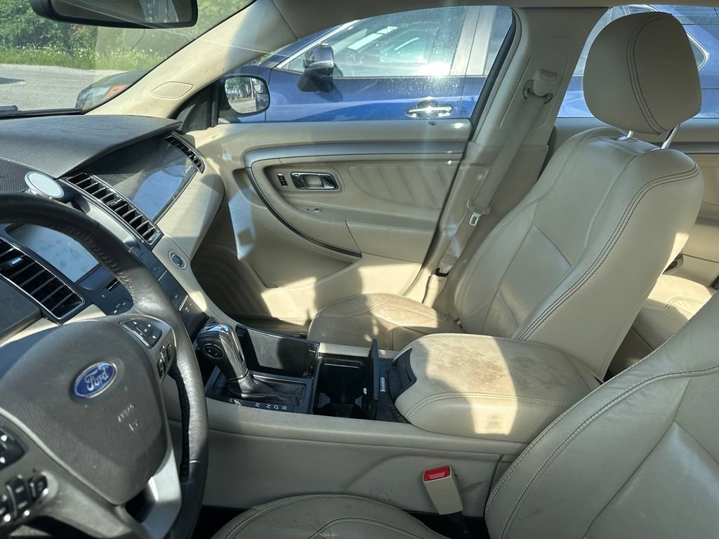 Used 2015 Ford Taurus SEL w/ Equipment Group 201A FWD image 6