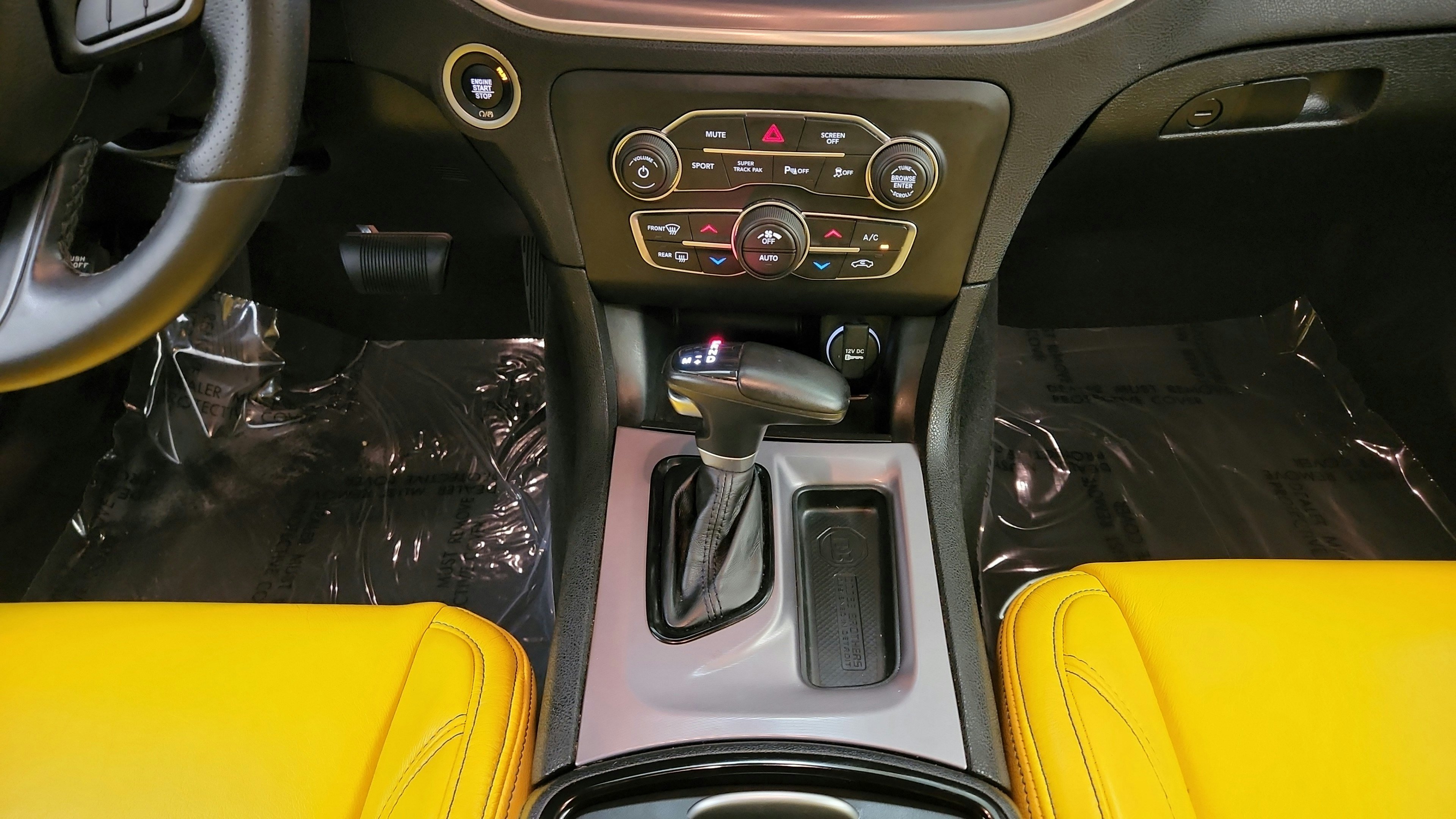 Used 2022 Dodge Charger R/T w/ Blacktop Package RWD image 23