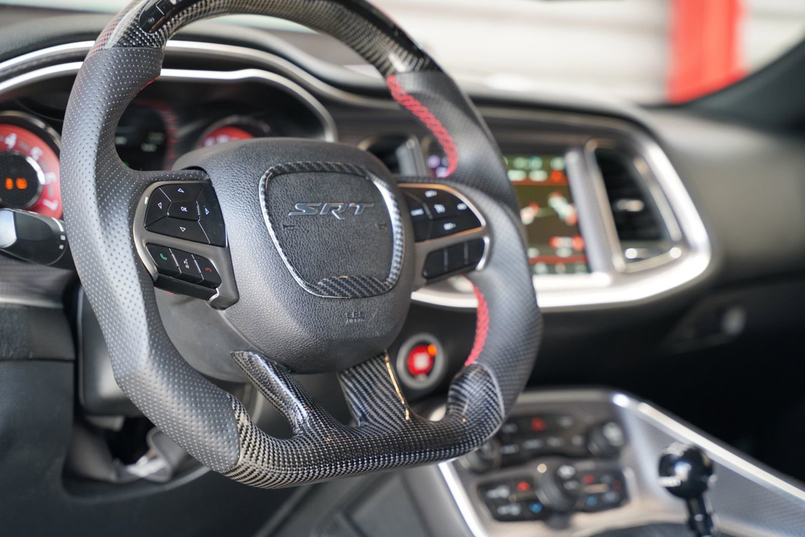 Used 2018 Dodge Challenger SRT Hellcat image 16