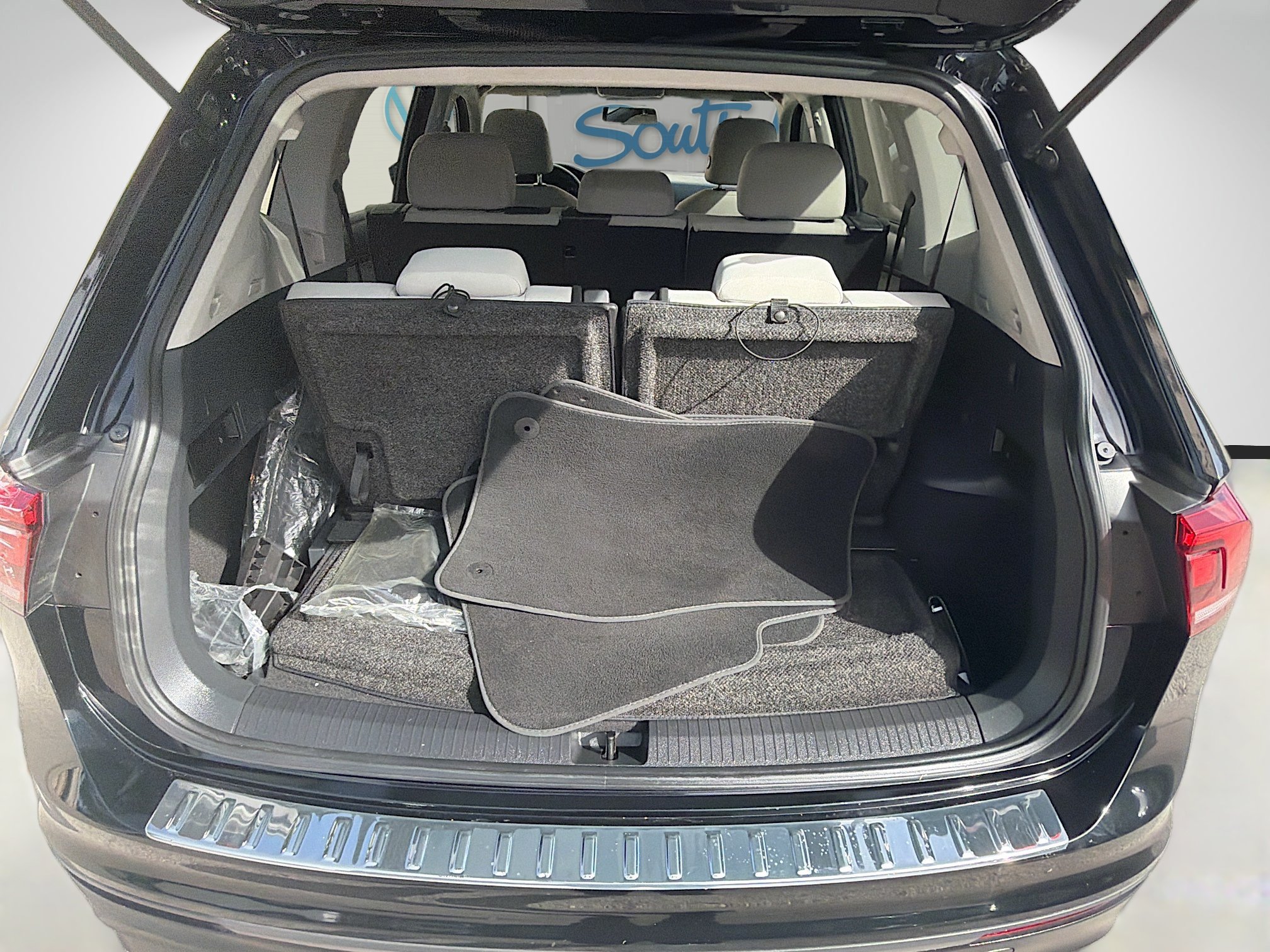 Used 2019 Volkswagen Tiguan S w/ Driver Assistance Package FWD image 26