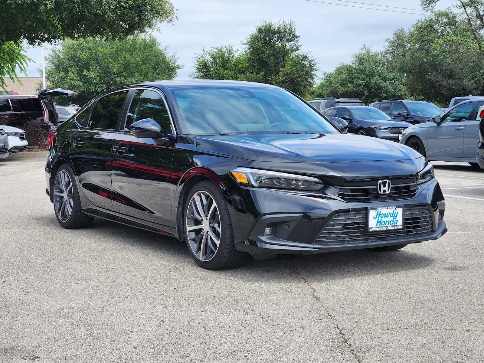 Certified 2023 Honda Civic Touring image 3
