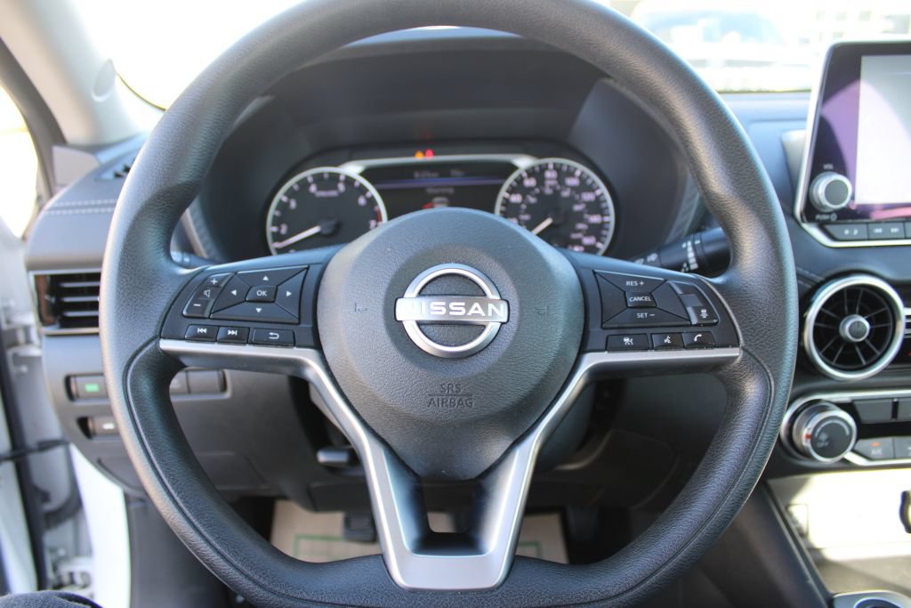 Used 2024 Nissan Sentra SV FWD image 25