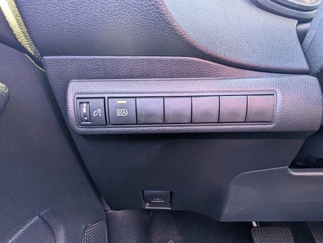 Used 2025 Toyota Corolla LE w/ Convenience Package image 32
