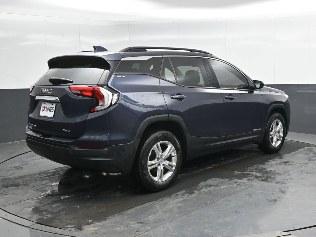 Used 2019 GMC Terrain SLE w/ Driver Convenience Package image 4