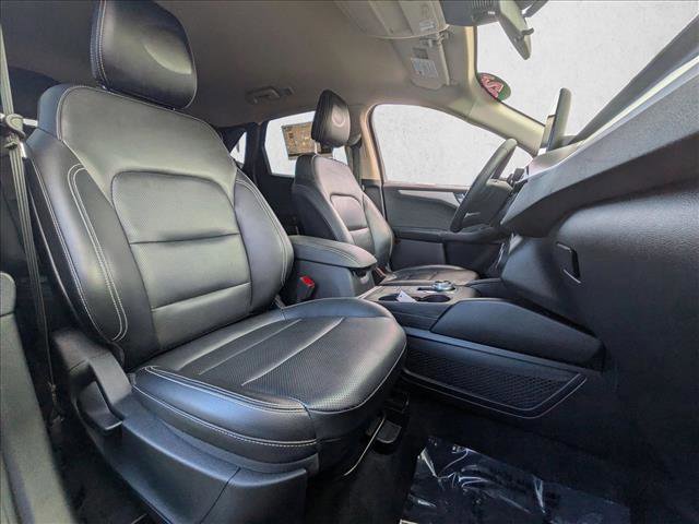 Used 2020 Ford Escape SEL image 16