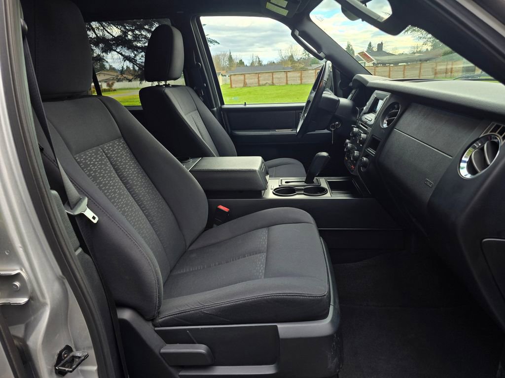 Used 2017 Ford Expedition EL XL w/ Equipment Group 101A image 19