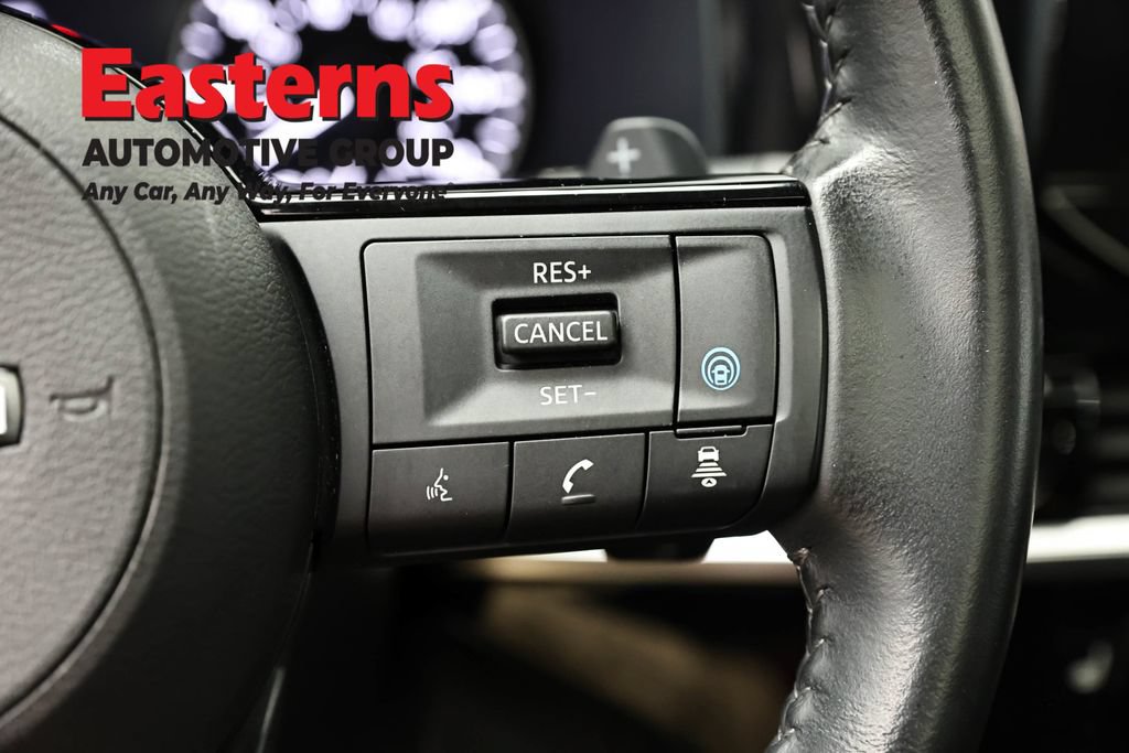 Used 2023 Nissan Pathfinder SV w/ SV Premium Package AWD/4WD image 16