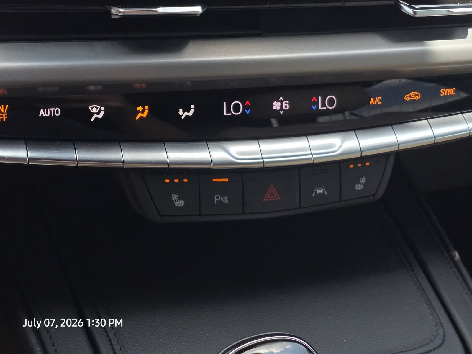 Used 2024 Cadillac XT4 Luxury w/ Cold Weather Package FWD image 26